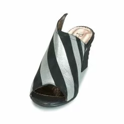 Chaussures Femme Papucei - BETINA Noir / Blanc -France CHAUSSURES DE SPORT Soldes Boutique 11329475 500 C